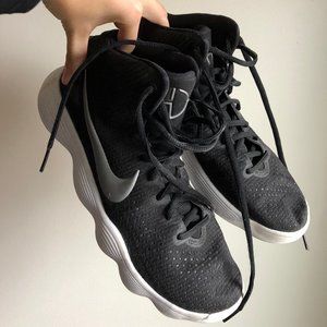 Womens Hyperdunk Basketball sneaker